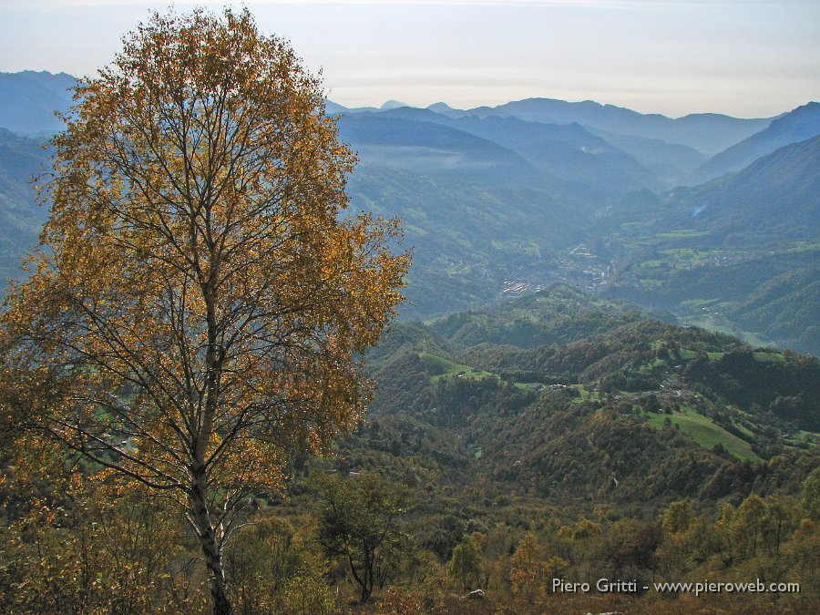 cancervo 041.jpg - Sguardo verso la media Valle Brembana e la pianura